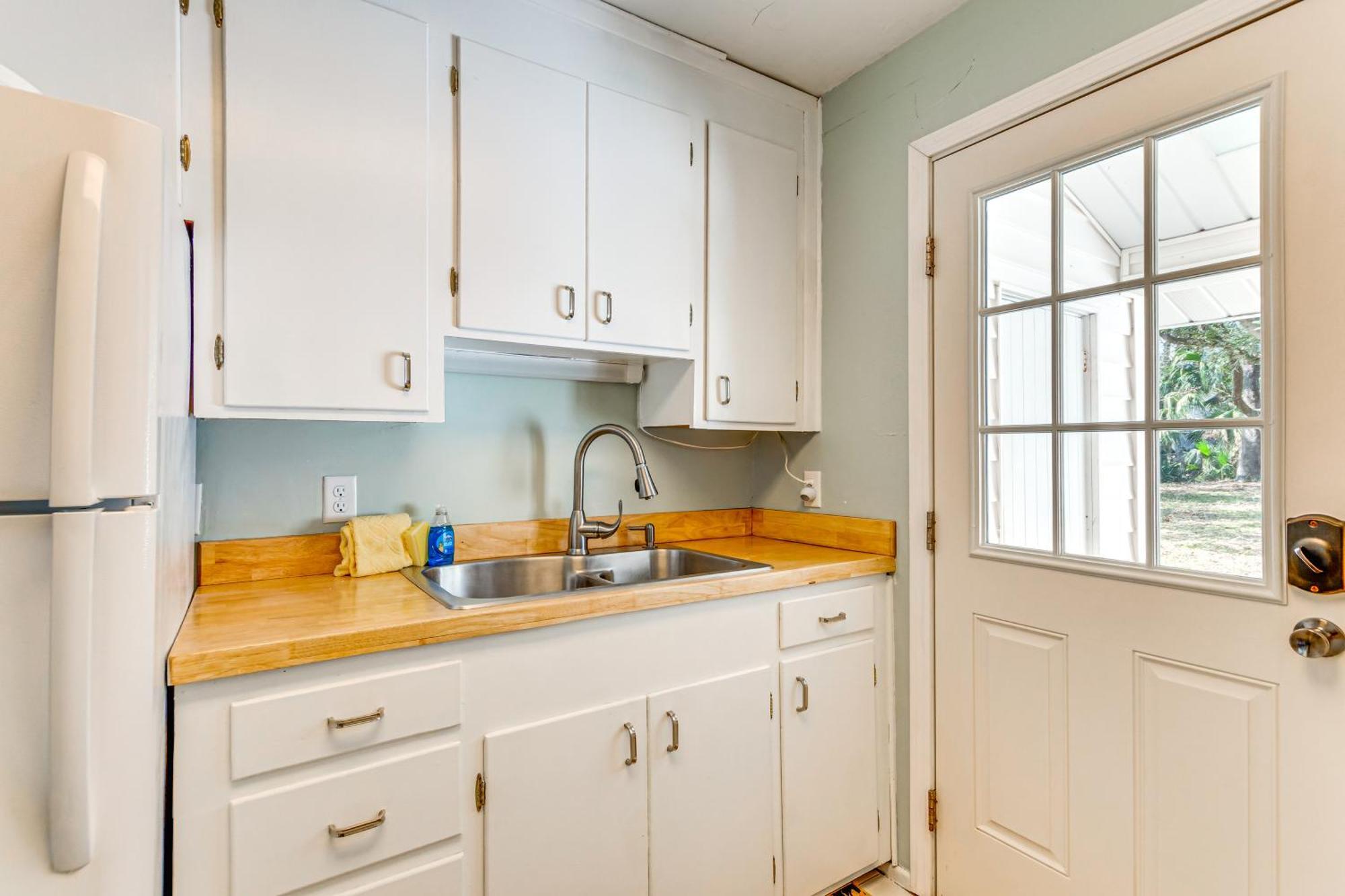 Fort Walton Coastal Retreat With Yard Walk To Beach Форт Уолтон Бич Экстерьер фото